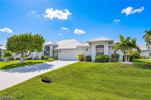 11908 Prince Charles CT, Cape Coral, FL 33991
