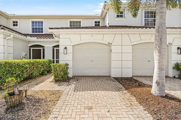 8614 Athena CT, Lehigh Acres, FL 33971