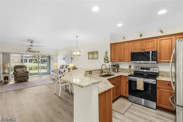 8614 Athena CT, Lehigh Acres, FL 33971