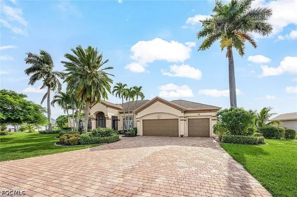 11928 King James CT, Cape Coral, FL 33991