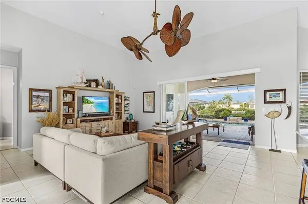 128 NW 37th PL, Cape Coral, FL 33993
