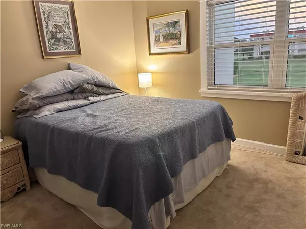 1724 Pine Valley DR #202, Fort Myers, FL 33907