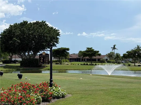 1724 Pine Valley DR #202, Fort Myers, FL 33907