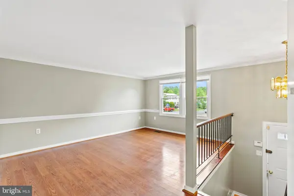 1263 WILSHIRE DR, Herndon, VA 20170
