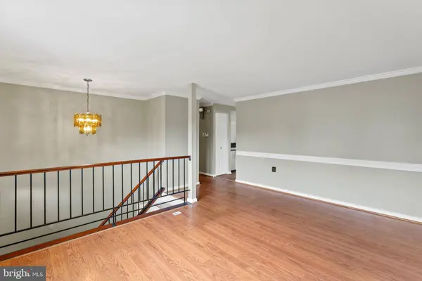 1263 WILSHIRE DR, Herndon, VA 20170