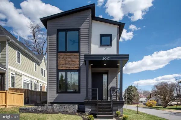 2001 N GEORGE MASON DR, Arlington, VA 22207