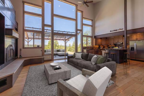 18875 Nighthawk Way, Truckee, CA 96161