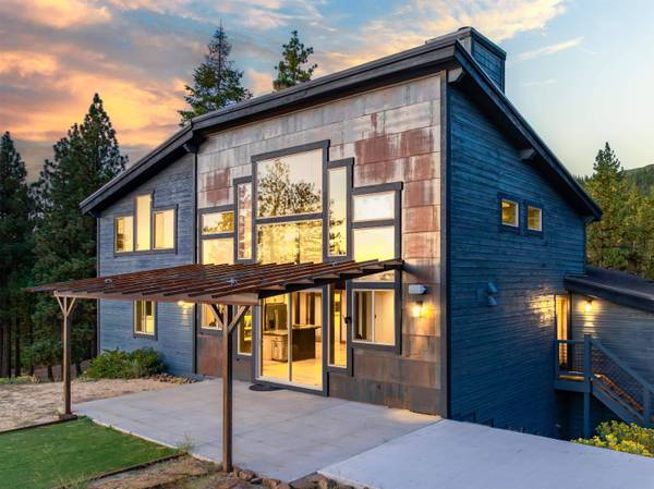 18875 Nighthawk Way, Truckee, CA 96161