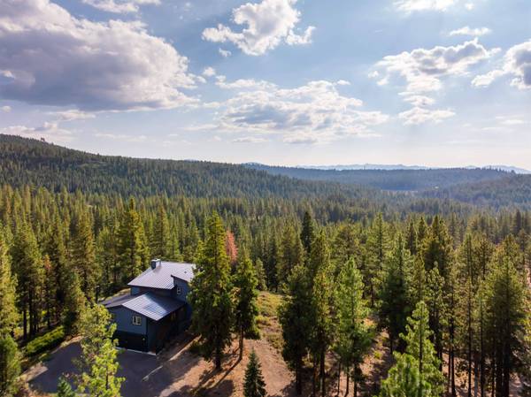 18875 Nighthawk Way, Truckee, CA 96161