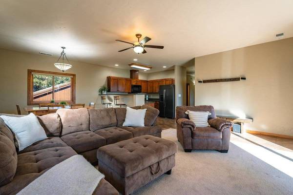 16725 Skislope Way #5, Truckee, CA 96161