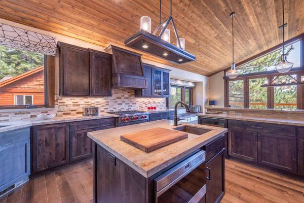 12787 Stockholm Way, Truckee, CA 96161