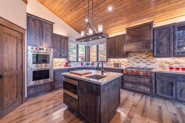 12787 Stockholm Way, Truckee, CA 96161