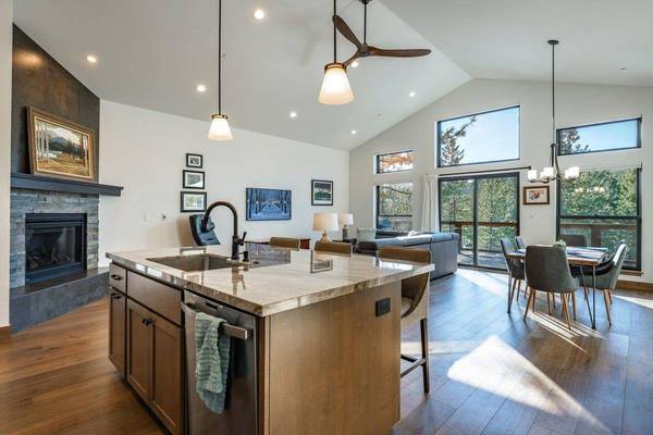 15780 Alder Creek Road, Truckee, CA 96161