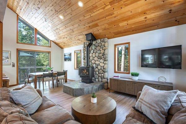 11917 Sitzmark Way, Truckee, CA 96161