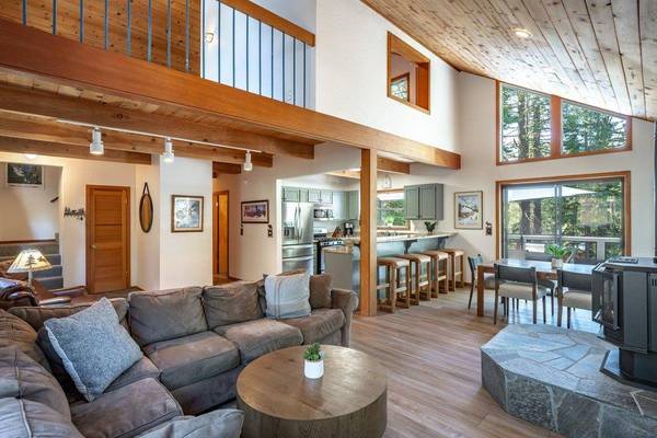 11917 Sitzmark Way, Truckee, CA 96161