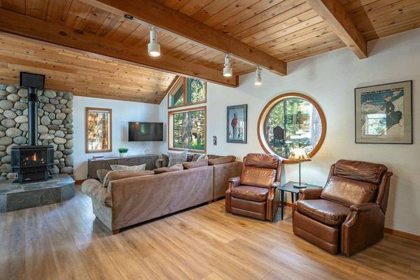 11917 Sitzmark Way, Truckee, CA 96161