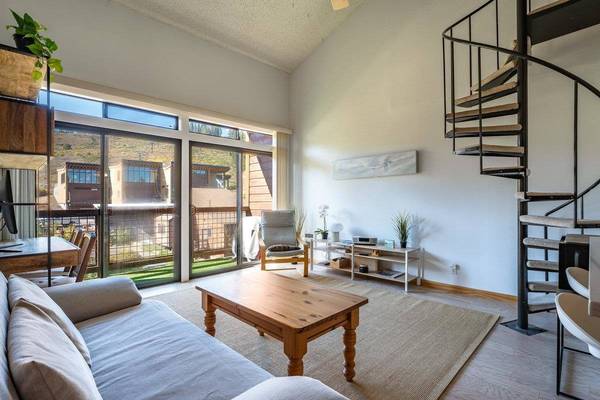 11591 Snowpeak Way, Truckee, CA 96161