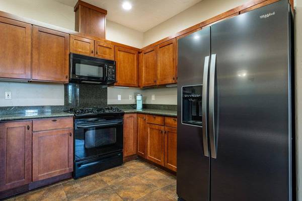 16725 Skislope Way, Truckee, CA 96161