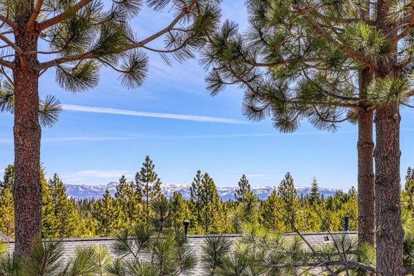 16725 Skislope Way, Truckee, CA 96161
