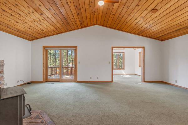 13323 Falcon Point Place, Truckee, CA 96161