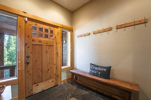 13232 Falcon Point Place, Truckee, CA 96161
