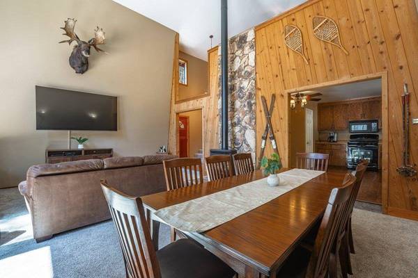 13245 Hansel Avenue, Truckee, CA 96161
