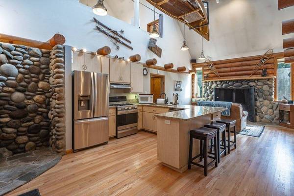 12605 Brookstone Drive, Truckee, CA 96161