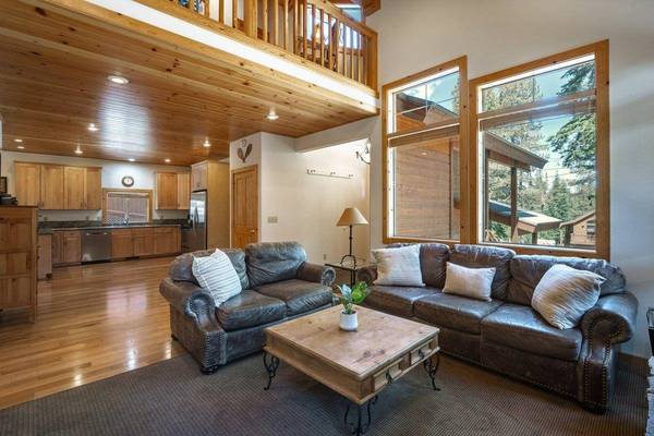 14737 Copenhagen Drive, Truckee, CA 96161