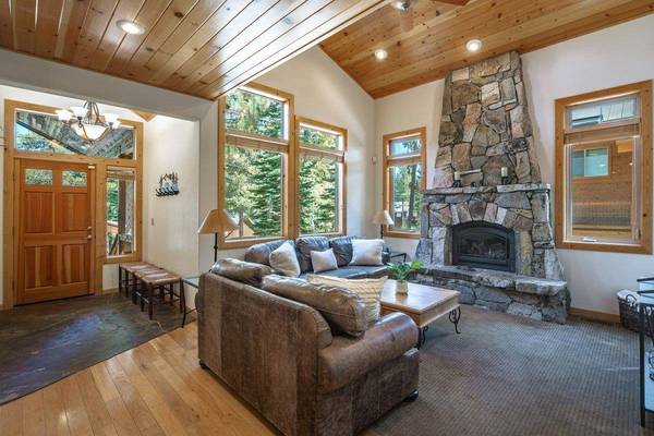 14737 Copenhagen Drive, Truckee, CA 96161
