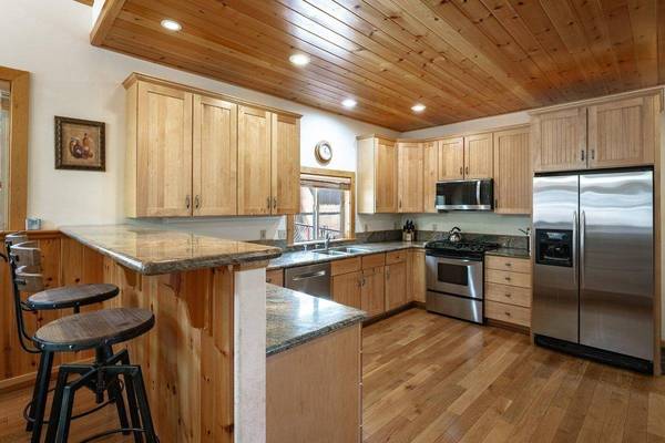 14737 Copenhagen Drive, Truckee, CA 96161