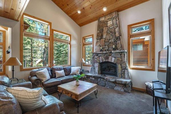 14737 Copenhagen Drive, Truckee, CA 96161