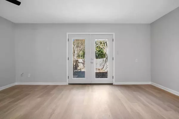 1986 Portland Avenue, Tallahassee, FL 32303