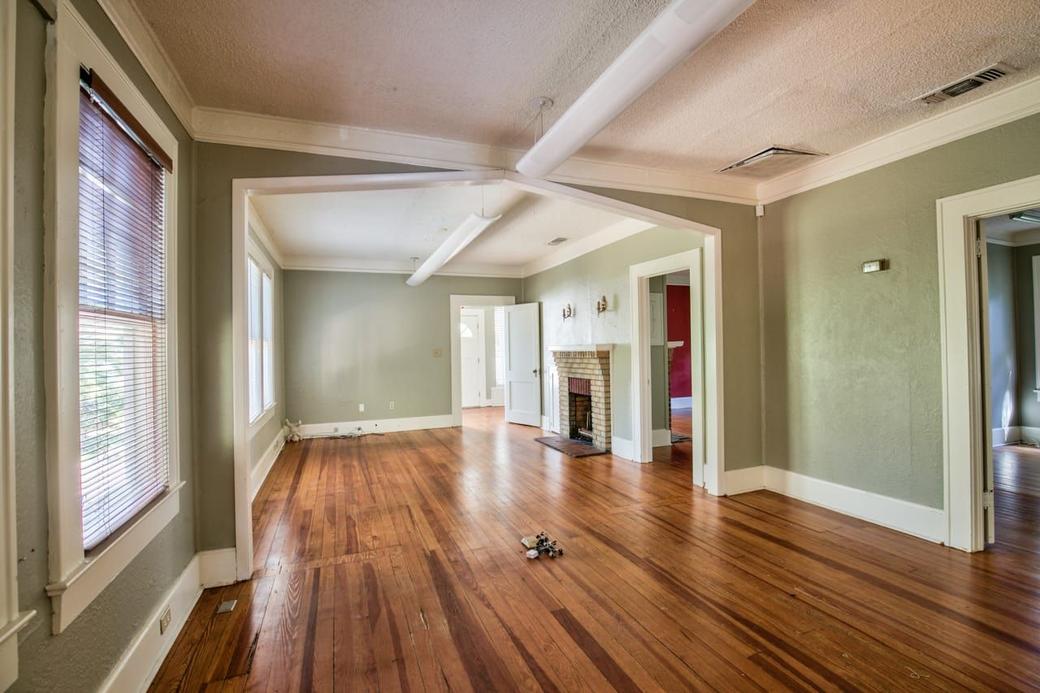 Looking for the perfect office in Midtown Tallahassee?