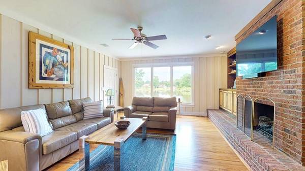 1389 Lake Front Dr., Cairo, GA 39828