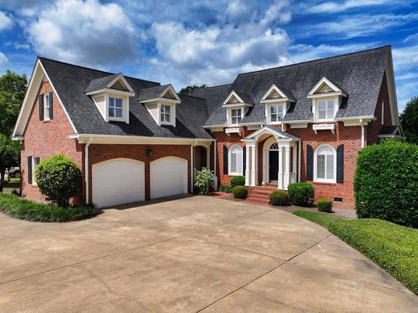 1389 Lake Front Dr., Cairo, GA 39828