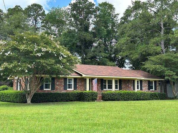 1014 Morningside Dr, Bainbridge, GA 39819