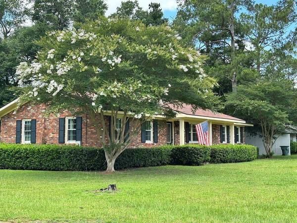 1014 Morningside Dr, Bainbridge, GA 39819