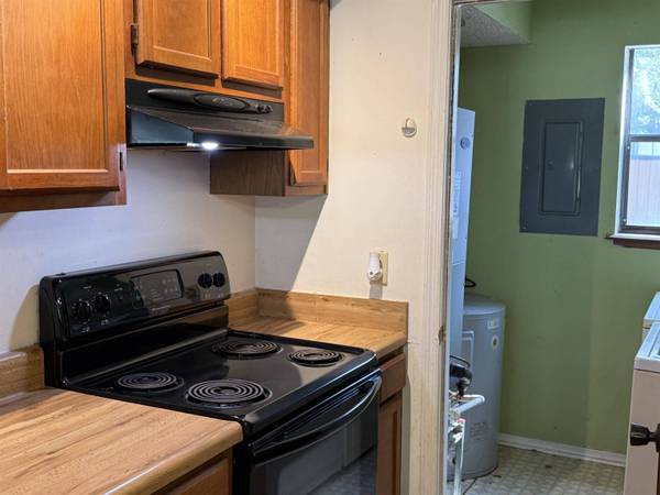 1558 Three Lantern Lane, Tallahassee, FL 32301