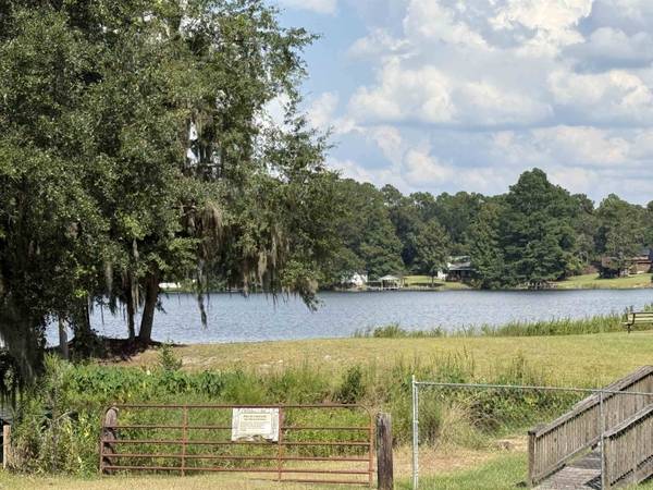 800 N Westshore Drive, Other Georgia, GA 31773