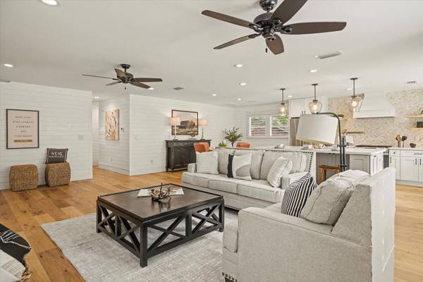 2243 Trescott Drive, Tallahassee, FL 32308-0927