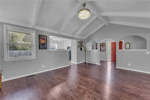 844 NW 69TH PL, Kansas City, MO 64118