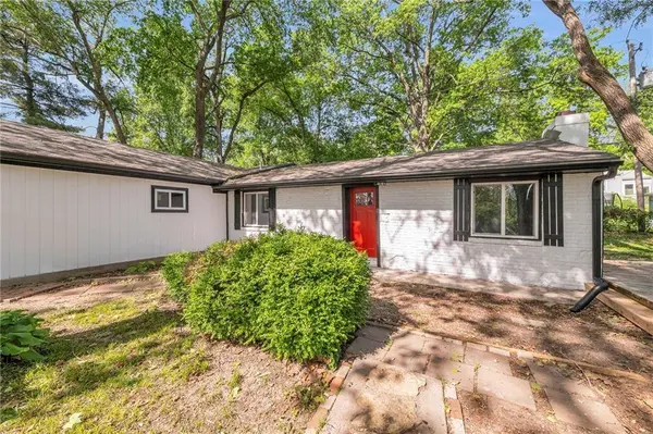 242 S Terrace AVE, Liberty, MO 64068