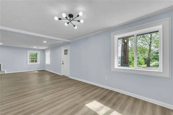 242 S Terrace AVE, Liberty, MO 64068