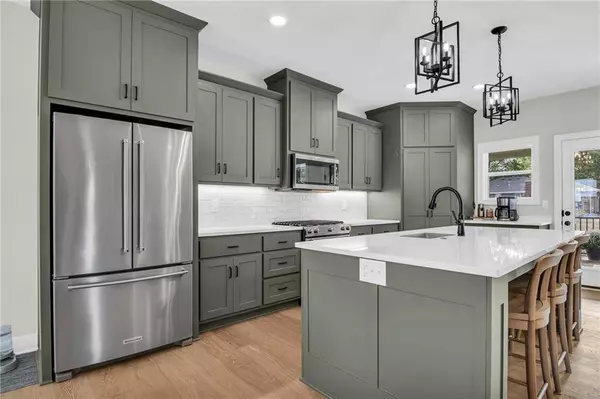 16740 N Dundee RD, Smithville, MO 64089