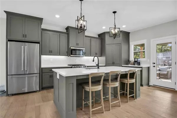 16740 N Dundee RD, Smithville, MO 64089