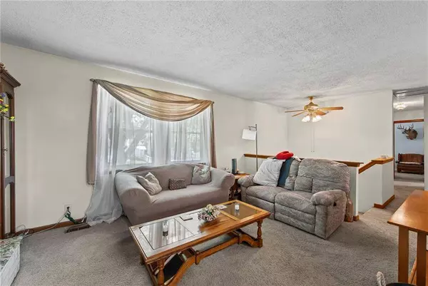 9509 NW 59th TER, Kansas City, MO 64152