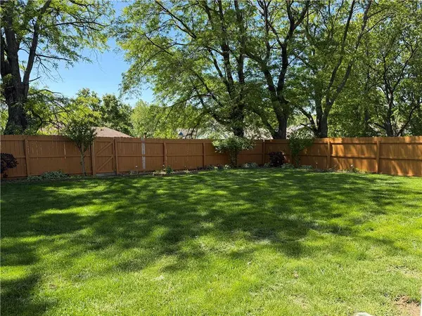 1509 NE 82nd TER, Kansas City, MO 64118