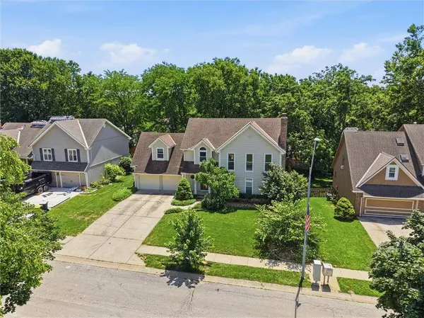 1505 82nd TER, Kansas City, MO 64118