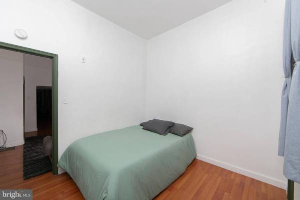 876 N 19TH ST, Philadelphia, PA 19130