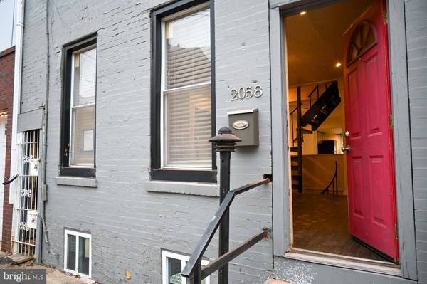 2058 E YORK ST, Philadelphia, PA 19125